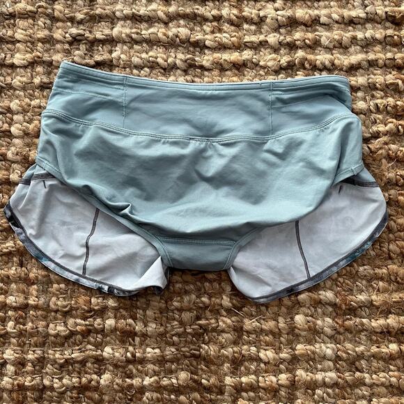 Lululemon Speed Up Low-Rise Short 2.5" Kaleidofloral Multi/Blue Cast Size 4 NWOT - Picture 6 of 10